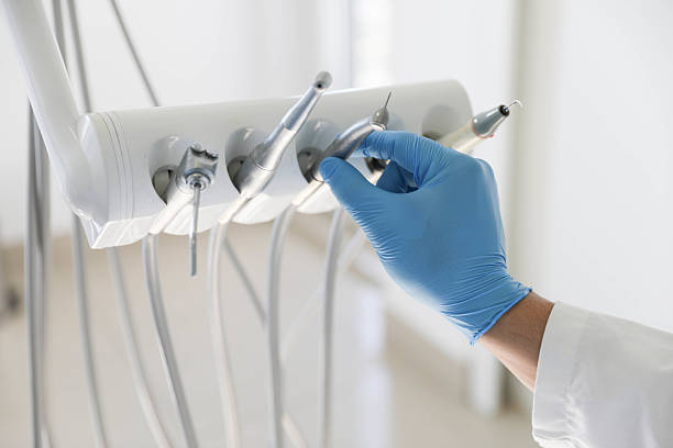 Professional Emergency Dentist technician working in Logan, OH